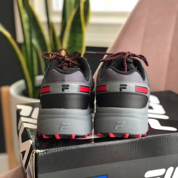 NIB FILA | Men’s Reminder Sneakers - Picture 4 of 4